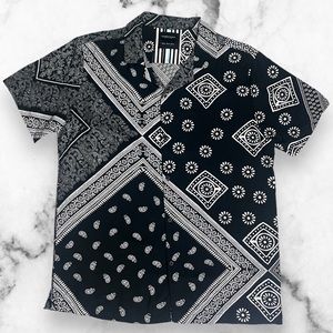 Black short sleeve button down casual t-shirt